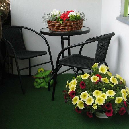 Gratarre Apartment Kuressaare Esterno foto