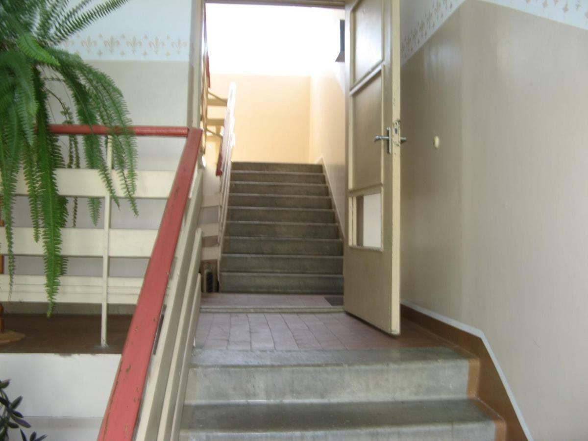 Gratarre Apartment Kuressaare Esterno foto