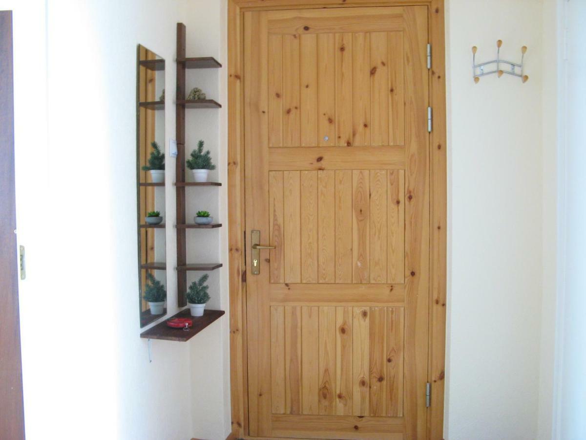 Gratarre Apartment Kuressaare Esterno foto